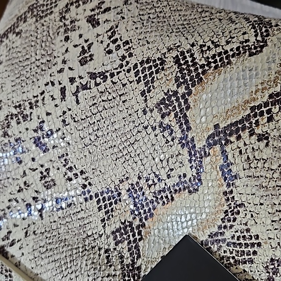 NWT TMRW Studio Mateo foldover Clutch/Crossbody Bag - Picture 5 of 5